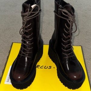 Elegant Dark Brown Lace-Up Boots NEW